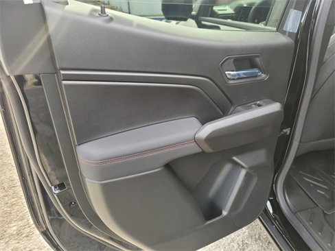 New 2026 Chevrolet Colorado Z71 image 8