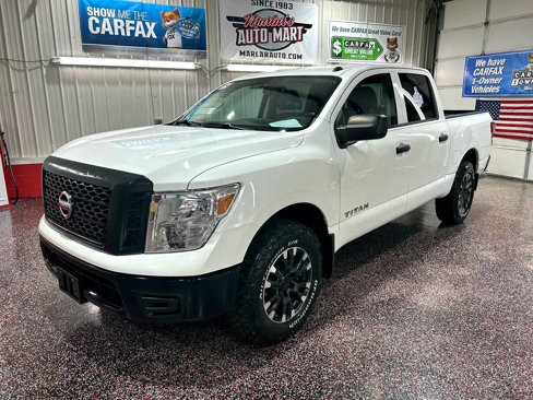 Used 2019 Nissan Titan S image 1