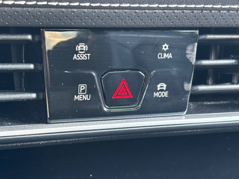 Used 2024 Volkswagen Atlas SEL image 37