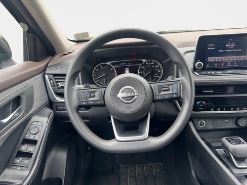 Used 2023 Nissan Rogue SV image 14