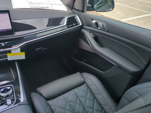 New 2026 BMW X5 xDrive50e w/ Executive Package image 16