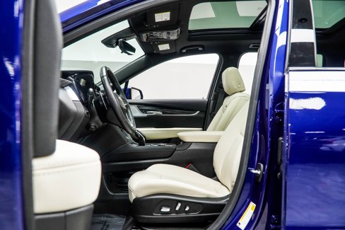 Used 2024 Cadillac XT6 Sport w/ Technology Package image 38