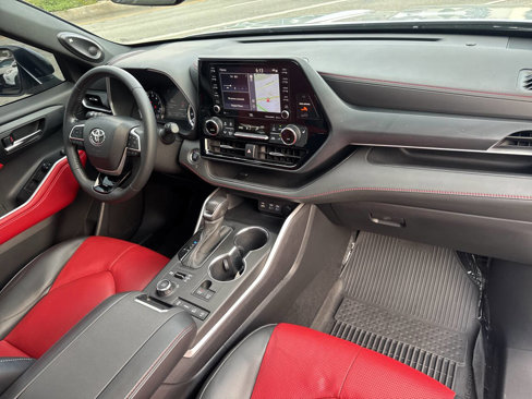 Used 2022 Toyota Highlander XSE image 24