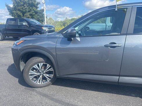 Used 2023 Nissan Rogue SV image 6