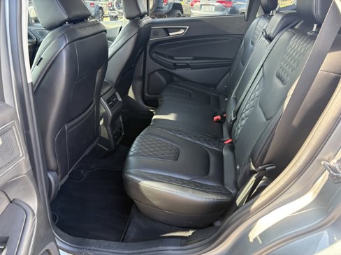Used 2024 Ford Edge Titanium image 16
