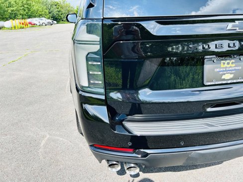 Used 2025 Chevrolet Suburban RST image 21