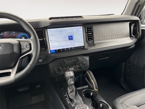 New 2025 Ford Bronco Badlands image 11