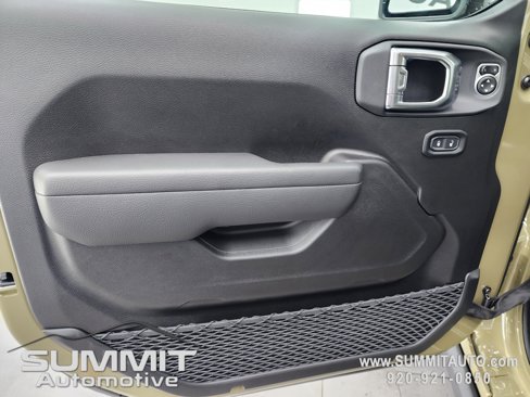 New 2025 Jeep Wrangler Unlimited Rubicon w/ Steel Bumper Group image 38