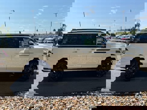 New 2025 Lincoln Navigator L Reserve image 6