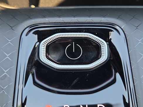 New 2025 Jeep Wagoneer Limited image 15
