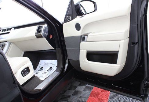 Used 2017 Land Rover Range Rover Sport HSE image 20