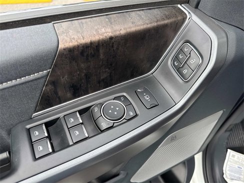 New 2025 Ford F350 Lariat w/ Lariat Ultimate Package image 18