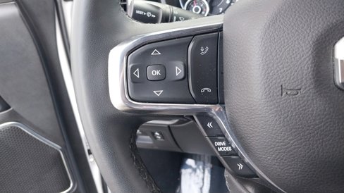 Used 2025 RAM 1500 Laramie image 22