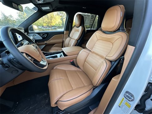 New 2025 Lincoln Aviator Black Label image 11
