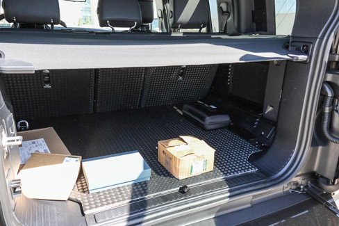 New 2025 Land Rover Defender 110 X-Dynamic SE image 24