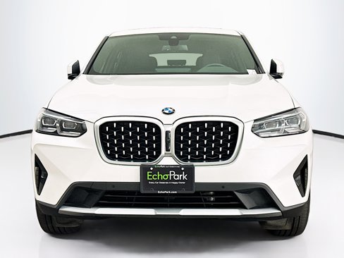 Used 2024 BMW X4 xDrive30i w/ Parking Assistance Package image 2