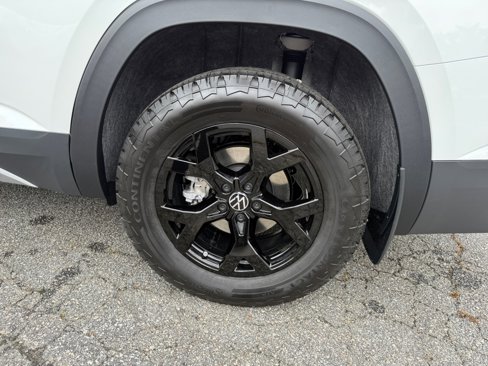 New 2025 Volkswagen Atlas Peak Edition SE image 22