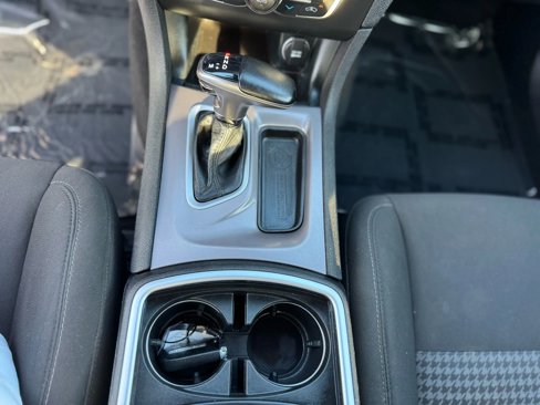 Used 2022 Dodge Charger GT image 19