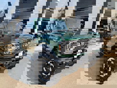 Used 2023 Ford Bronco Badlands w/ Sasquatch Package image 2