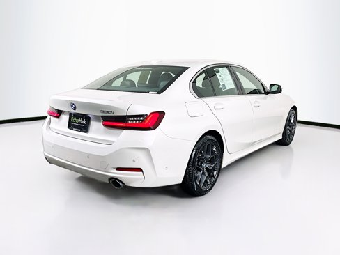 Used 2025 BMW 330i Sedan image 9