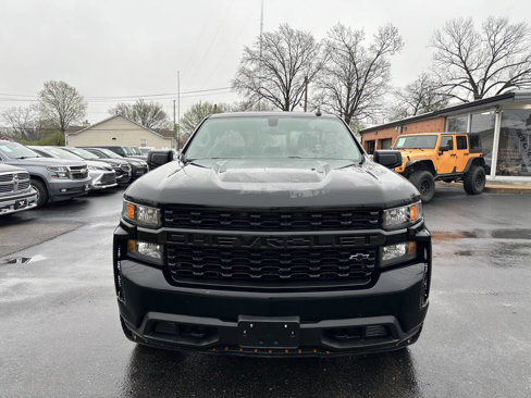 Used 2020 Chevrolet Silverado 1500 Custom w/ Custom Value Package image 3