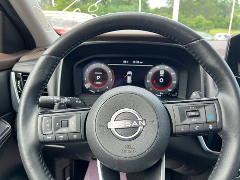 Used 2022 Nissan Rogue Platinum w/ Head-Up Display Package image 41
