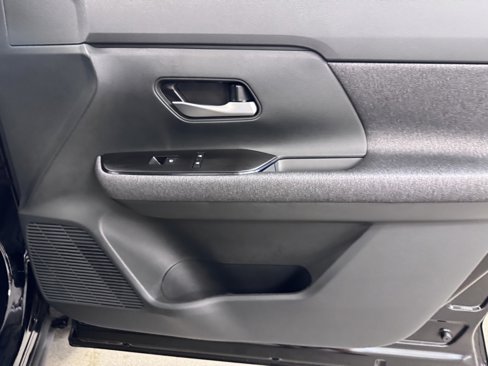 New 2026 Nissan Kicks SV w/ Cold Weather Package image 24