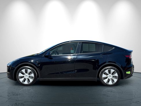 Used 2023 Tesla Model Y Long Range image 7
