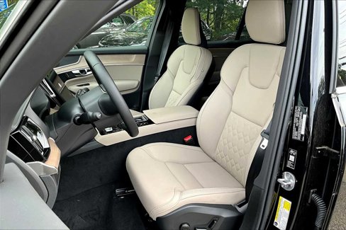 New 2026 Volvo XC90 B6 Plus image 13