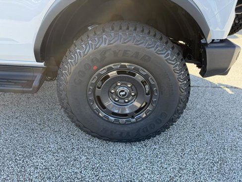 New 2025 Ford Bronco Outer Banks image 27
