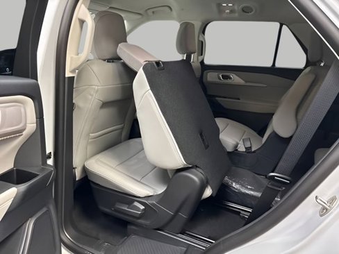 New 2025 Ford Explorer Active w/ Active Comfort Package image 35