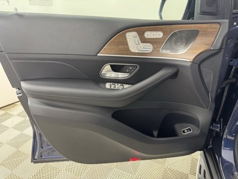 New 2026 Mercedes-Benz GLS 450 4MATIC image 12