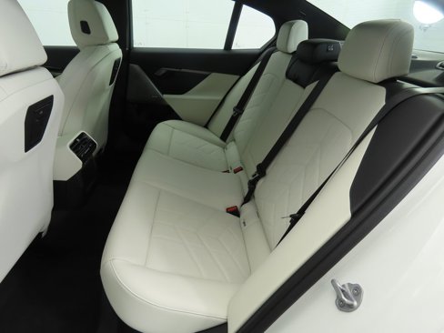 Used 2025 BMW 530i image 22