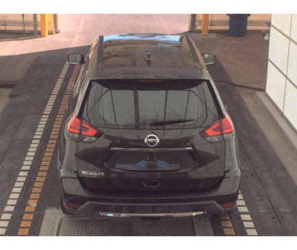 Used 2017 Nissan Rogue S image 5
