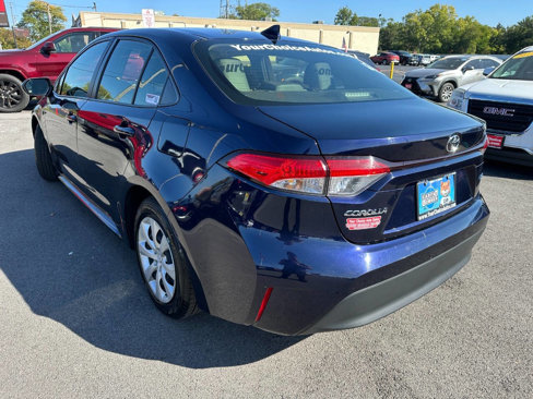Used 2023 Toyota Corolla LE image 3