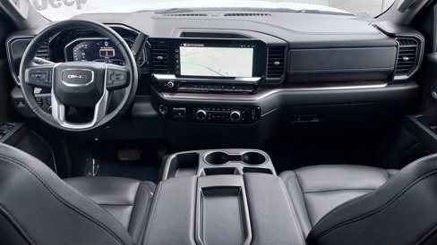 Used 2025 GMC Sierra 1500 SLT image 13