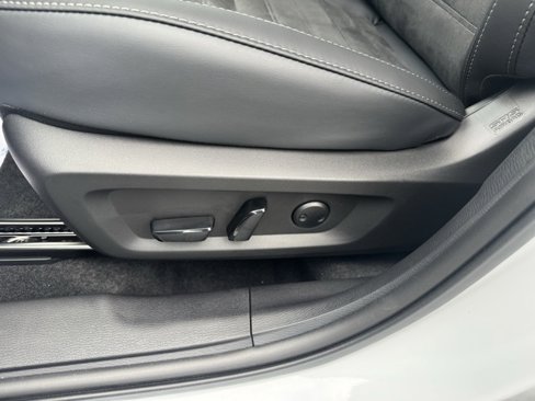 New 2025 Mitsubishi Outlander AWD image 11