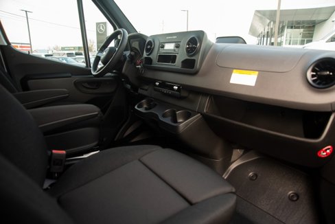 Used 2025 Mercedes-Benz Sprinter 2500 image 28
