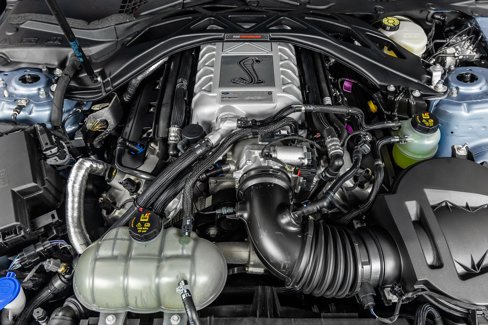 Used 2022 Ford Mustang Shelby GT500 w/ Carbon Fiber Track Pack image 3