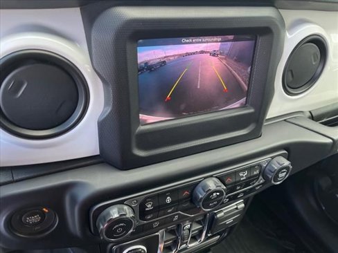 Used 2021 Jeep Wrangler Unlimited Sport image 24