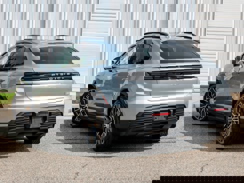 New 2025 Porsche Macan 4S Electric image 3
