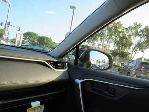 New 2025 Toyota RAV4 LE image 30