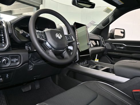 Used 2025 RAM 1500 Laramie w/ Night Edition image 15