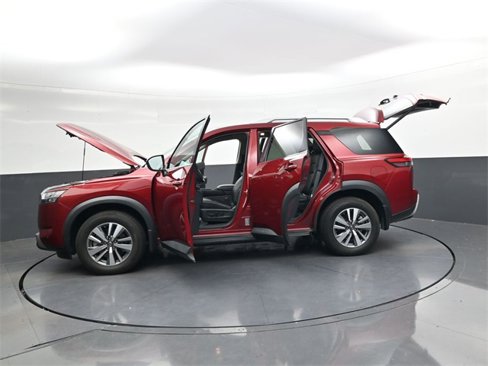 Used 2022 Nissan Pathfinder SL w/ SL Black Package image 43