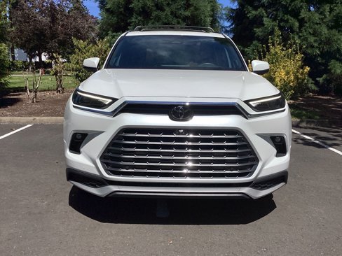 Used 2024 Toyota Grand Highlander AWD Hybrid image 25