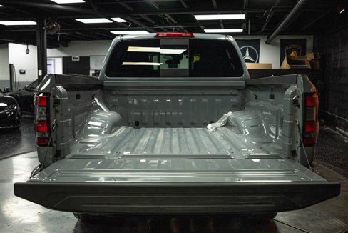 Used 2025 Nissan Frontier PRO-4X image 7