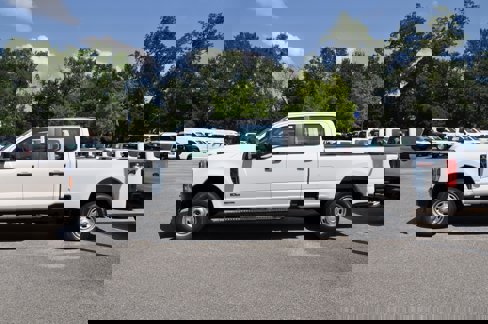 New 2026 Ford F250 XL w/ FX4 Off-Road Package image 2