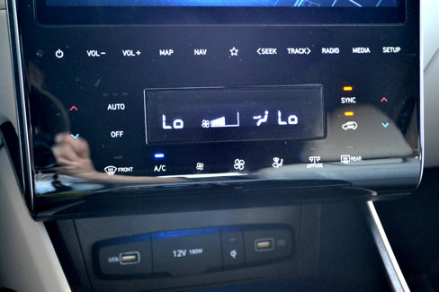 Used 2024 Hyundai Tucson Limited image 52