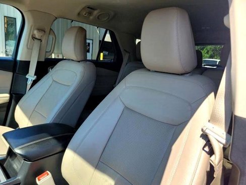 Used 2024 Ford Explorer Limited image 20