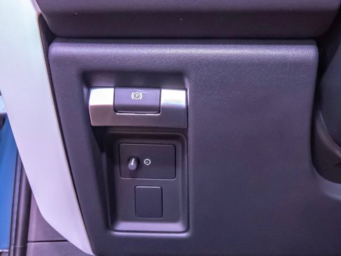 New 2025 Land Rover Defender 110 S image 11